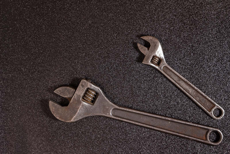 Adjustable spanner